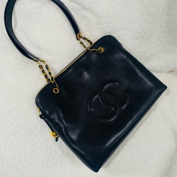 HANEL Pre-Owned 1995 CC caviar-leather shoulder bag - Picture 3 of 15